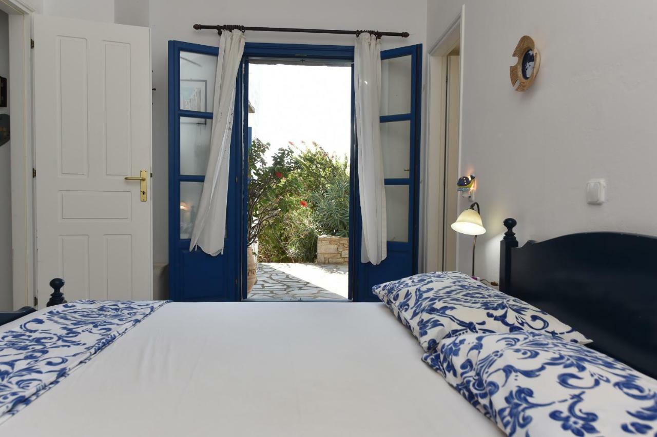 Sophia Villa Paros - Beachfront Villa At Lolantonis Drios Exteriér fotografie